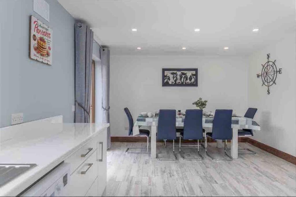 Wonderful Coastal Home In Dingle Town Εξωτερικό φωτογραφία