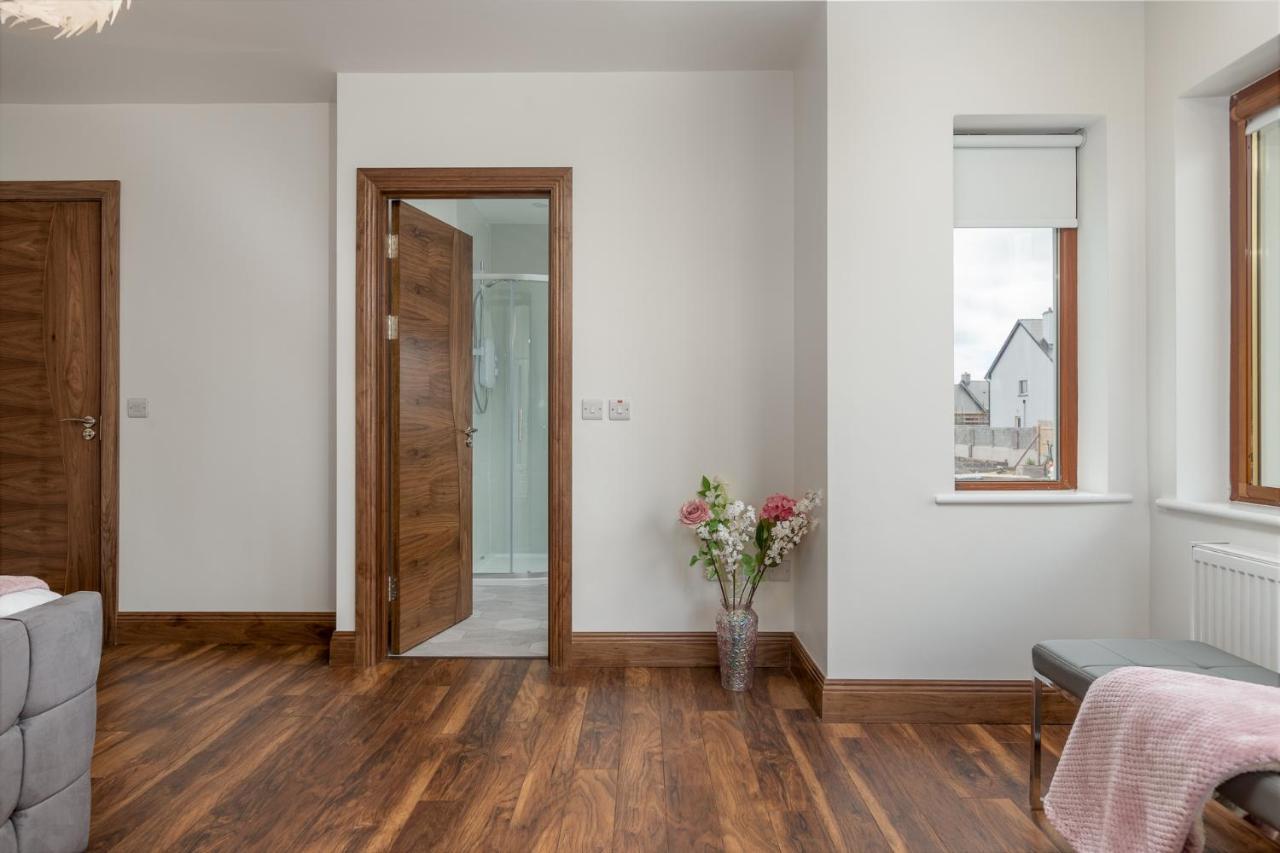 Wonderful Coastal Home In Dingle Town Εξωτερικό φωτογραφία