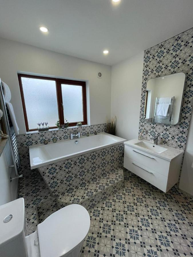 Wonderful Coastal Home In Dingle Town Εξωτερικό φωτογραφία